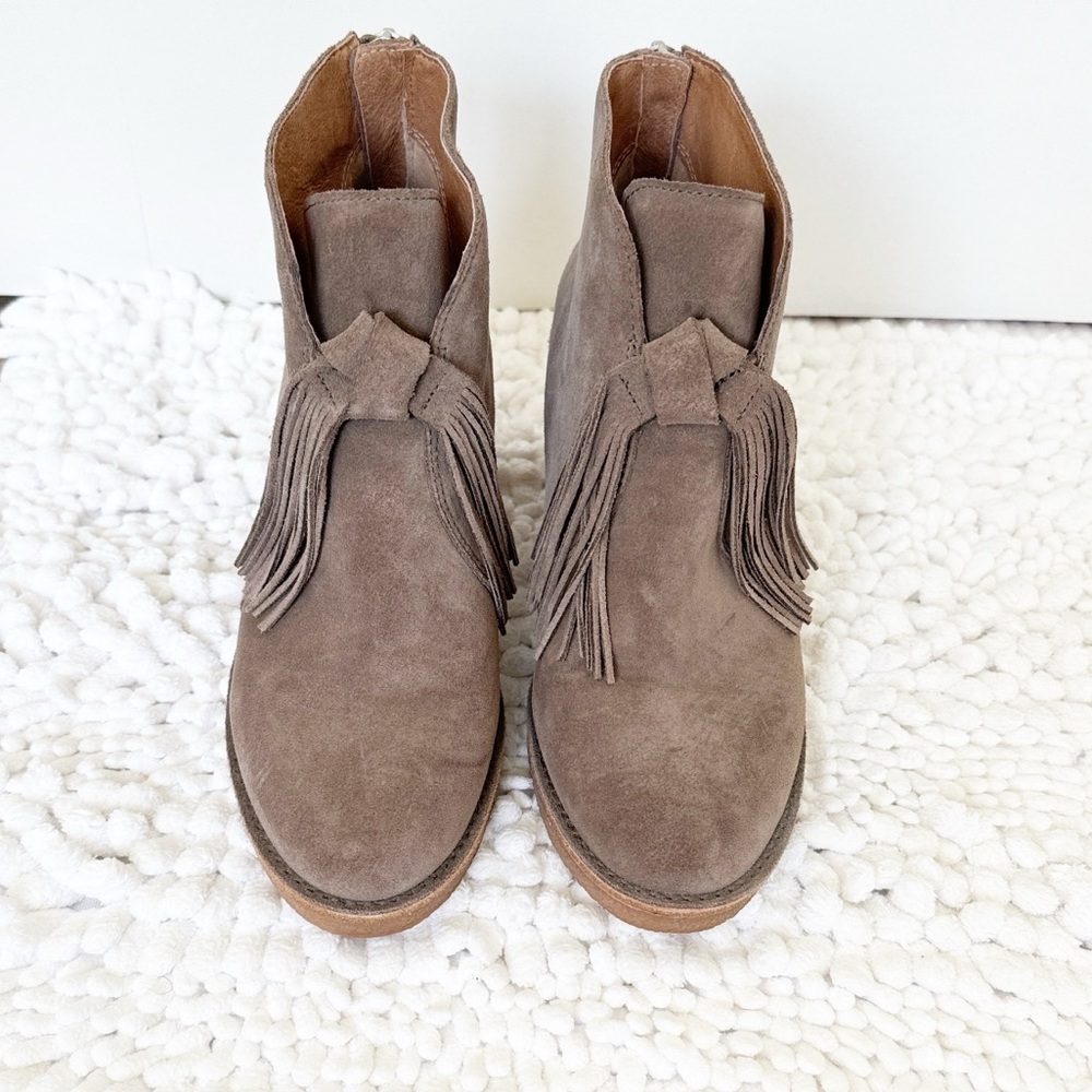 UGG Corin suede tassel booties size 7 grey brown rubber soles - Picture 3 of 7